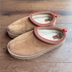 UGG Youth Tasman platforms chestnut size 5